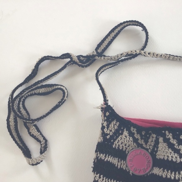 Billabong boho black and gray geometric patterned,lined,crocheted crossbody bag. - Picture 4 of 9